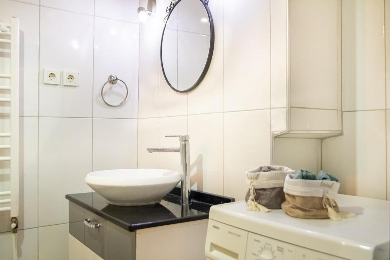Exceptional Flat With Gorgeous Sea View In Izmir Apartment Exterior photo